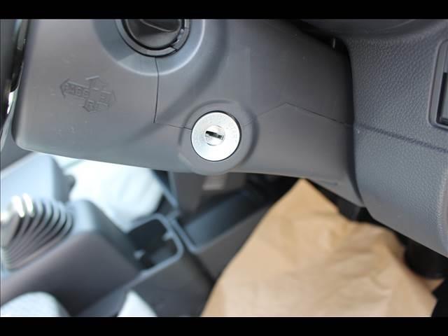 キャリイトラック ＫＣ　エアコン・パワステ　５ＭＴ　４ＷＤ　届出済未使用車（26枚目）