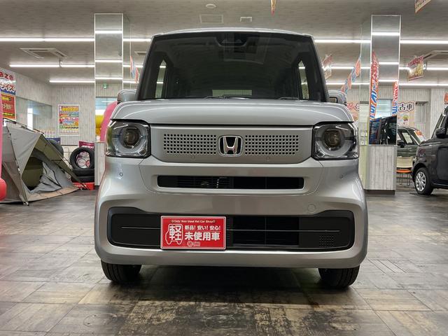 Ｎ－ＢＯＸ ベースグレード　４ＷＤ　届出済未使用車　スマートキー　アイドリングストップ　衝突被害軽減システム　衝突安全ボディ　盗難防止システム　クリアランスソナー　シートヒーター　ＬＥＤヘッドランプ　サイドカメラ　バックカメラ（3枚目）