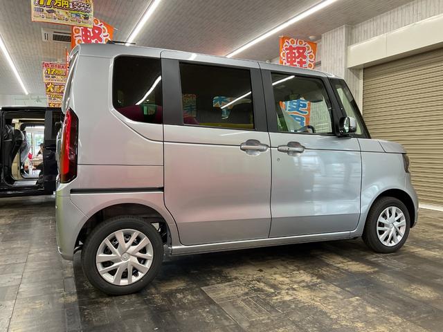 Ｎ－ＢＯＸ ベースグレード　４ＷＤ　届出済未使用車　スマートキー　アイドリングストップ　衝突被害軽減システム　衝突安全ボディ　盗難防止システム　クリアランスソナー　シートヒーター　ＬＥＤヘッドランプ　サイドカメラ　バックカメラ（10枚目）