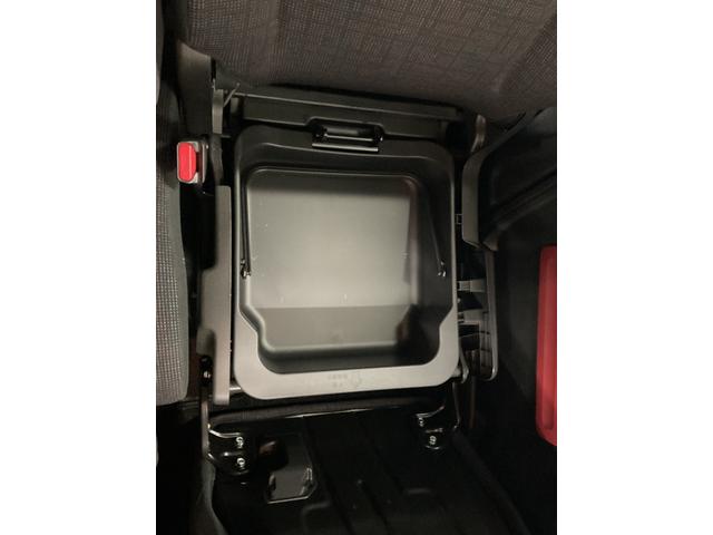 スペーシア ハイブリッドＧ　４ＷＤ　スマートキー　アイドリングストップ　衝突被害軽減システム　衝突安全ボディ　盗難防止システム　クリアランスソナー　シートヒーター　フルフラット（50枚目）