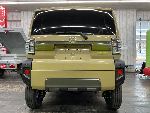 タフト Ｇ　クロムベンチャー　４ＷＤ　運転席・助手席エアーバック　ＡＢＳ　ＥＳＣ　盗難防止システム　衝突被害軽減システム　衝突安全ボディ　アイドリングストップ　クリアランスソナー（7枚目）