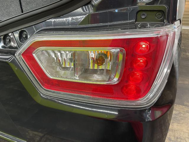 ワゴンＲ ハイブリッドＦＸ　４ＷＤ　運転席・助手席エアーバック　ＡＢＳ　ＥＳＣ　盗難防止システム　衝突被害軽減システム　衝突安全ボディ　アイドリングストップ　クリアランスソナー（11枚目）