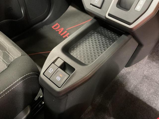 タフト Ｇ　ダーククロムベンチャー　４ＷＤ　運転席・助手席エアーバック　ＡＢＳ　ＥＳＣ　盗難防止システム　衝突被害軽減システム　衝突安全ボディ　アイドリングストップ　クリアランスソナー（51枚目）