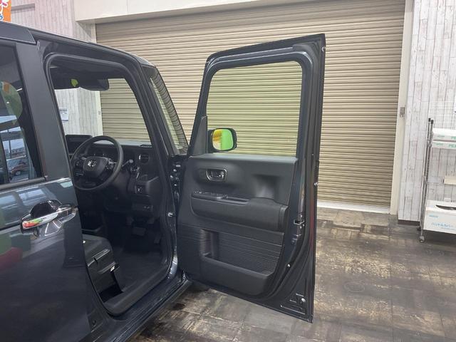 Ｎ－ＢＯＸカスタム ベースグレード　４ＷＤ　届出済未使用車　スマートキー　アイドリングストップ　衝突被害軽減システム　衝突安全ボディ　盗難防止システム　クリアランスソナー　シートヒーター　両側スライドドア（67枚目）