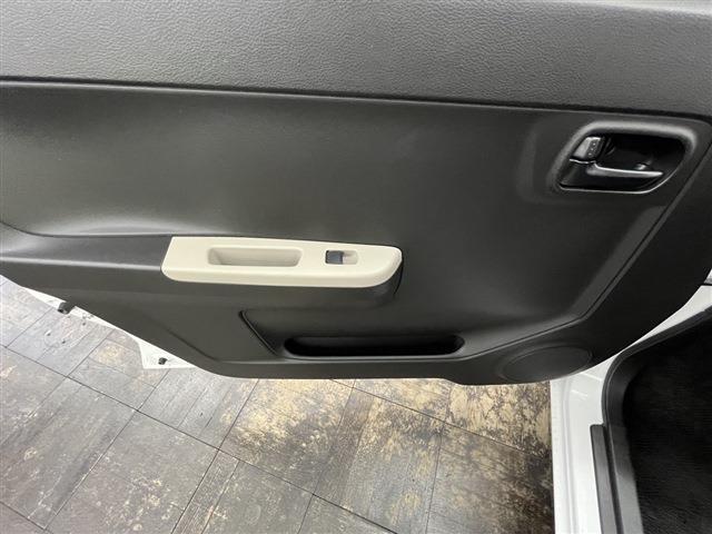 アルト Ｌ　４ＷＤ　スマートキー　アイドリングストップ　衝突被害軽減システム　衝突安全ボディ　盗難防止システム　クリアランスソナー　シートヒーター（30枚目）