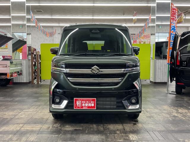 スペーシアカスタム ハイブリッドＧＳ　４ＷＤ　届出済未使用車　両側スライドドア　片側パワースライドドア　衝突被害軽減システム　盗難防止システム　衝突安全ボディ　クリアランスソナー　シートヒーター（3枚目）