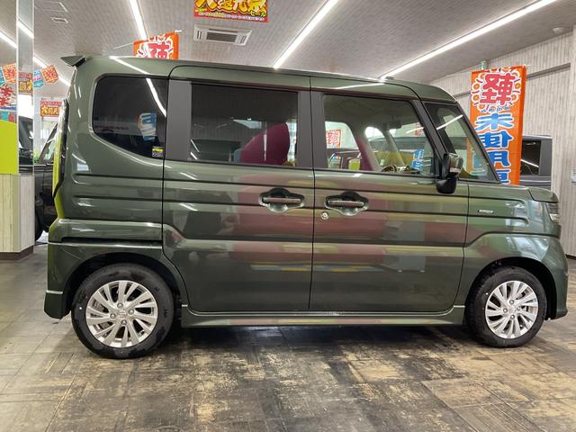 スペーシアカスタム ハイブリッドＧＳ　４ＷＤ　届出済未使用車　両側スライドドア　片側パワースライドドア　衝突被害軽減システム　盗難防止システム　衝突安全ボディ　クリアランスソナー　シートヒーター（6枚目）