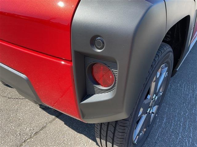 タフト Ｇ　ダーククロムベンチャー　４ＷＤ　届出済未使用車　衝突被害軽減システム　盗難防止システム　衝突安全ボディ　クリアランスソナー　シートヒーター　サンルーフ　電動パーキングブレーキ（18枚目）