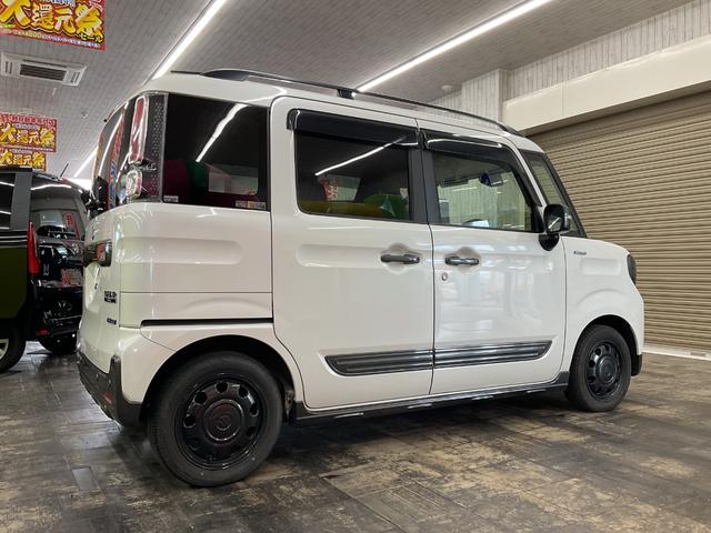 スペーシアギア ハイブリッドＸＺ　４ＷＤ　運転席・助手席エアーバック　ＡＢＳ　ＥＳＣ　盗難防止システム　衝突被害軽減システム　衝突安全ボディ　アイドリングストップ　クリアランスソナー（12枚目）