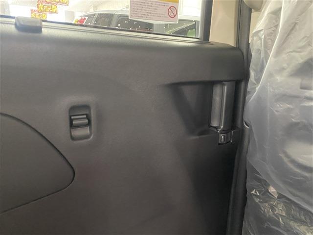 デリカミニ G プレミアム 4WD 届け出済み未使用車 両側電動スライドドア オートクルーズコントロール レーンアシスト 衝突被害軽減システム LEDヘッドランプ スマートキー アイドリングストップ シートヒーター ベンチシート(33枚目)