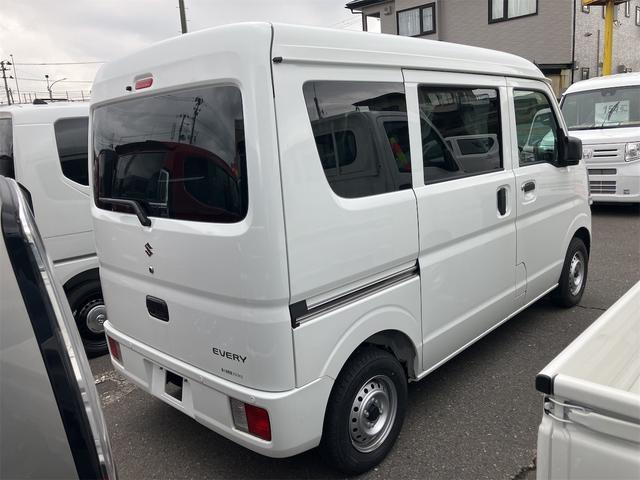 エブリイ ＰＡ　４ＷＤ　両側スライドドア　クリアランスソナー　衝突被害軽減システム　オートライト　アイドリングストップ　ＡＴ　ＡＢＳ　ＥＳＣ　衝突安全ボディ　エアコン　パワーステアリング（8枚目）