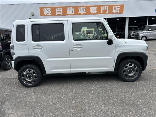ハスラー ハイブリッドＧ　４ＷＤ　届出済未使用車　スマートキー　アイドリングストップ　衝突被害軽減システム　衝突安全ボディ　盗難防止システム　クリアランスソナー　シートヒーター　レーンアシスト（6枚目）