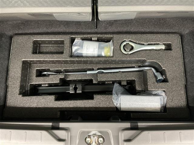 タフト Ｘ　４ＷＤ　スマートキー　アイドリングストップ　衝突被害軽減システム　衝突安全ボディ　盗難防止システム　クリアランスソナー　シートヒーター　ＬＥＤヘッドランプ　バックカメラ　サンルーフ（18枚目）