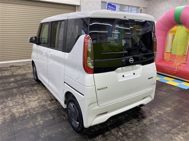 ルークス Ｘ　４ＷＤ　全方位カメラ　スマートキー　アイドリングストップ　衝突被害軽減システム　衝突安全ボディ　盗難防止システム　クリアランスソナー　シートヒーター　ＬＥＤヘッドランプ（10枚目）