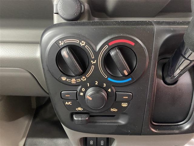 ＮＶ１００クリッパーバン 　４ＷＤ　ＦＭ／ＡＭチューナー　アイドリングストップ　パートタイム４ＷＤ　衝突被害軽減システム　ＬＥＤルームランプ　　エアコン　パワーステアリング（20枚目）