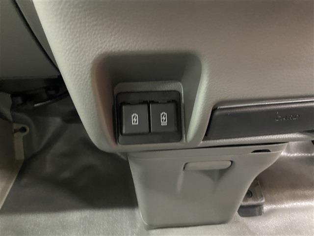 ＮＶ１００クリッパーバン 　４ＷＤ　ＦＭ／ＡＭチューナー　アイドリングストップ　パートタイム４ＷＤ　衝突被害軽減システム　ＬＥＤルームランプ　　エアコン　パワーステアリング（22枚目）