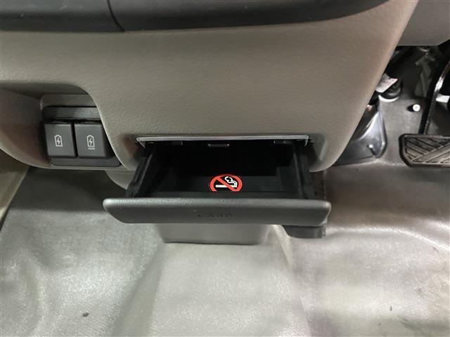 ＮＶ１００クリッパーバン 　４ＷＤ　ＦＭ／ＡＭチューナー　アイドリングストップ　パートタイム４ＷＤ　衝突被害軽減システム　ＬＥＤルームランプ　　エアコン　パワーステアリング（23枚目）