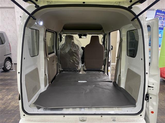 ＮＶ１００クリッパーバン 　４ＷＤ　ＦＭ／ＡＭチューナー　アイドリングストップ　パートタイム４ＷＤ　衝突被害軽減システム　ＬＥＤルームランプ　　エアコン　パワーステアリング（51枚目）