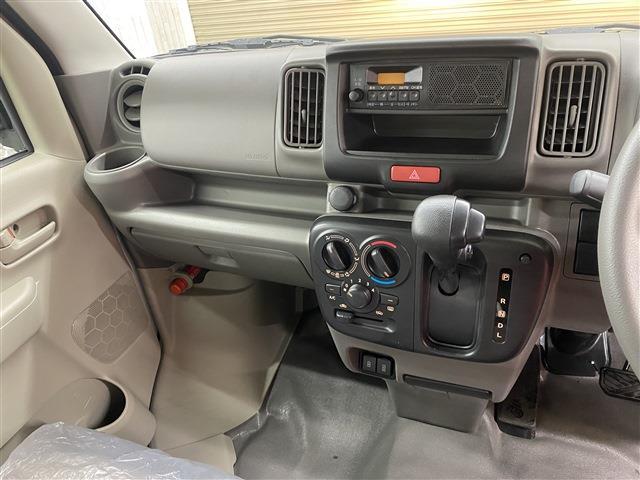 ＮＶ１００クリッパーバン 　４ＷＤ　ＦＭ／ＡＭチューナー　アイドリングストップ　パートタイム４ＷＤ　衝突被害軽減システム　ＬＥＤルームランプ　　エアコン　パワーステアリング（60枚目）