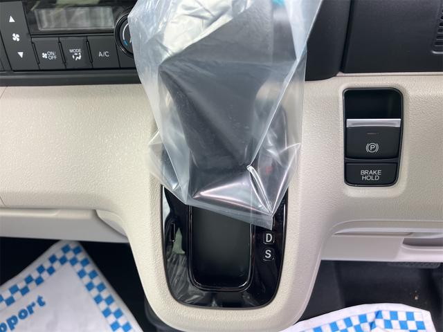 Ｎ－ＢＯＸ ベースグレード　４ＷＤ　届け出済み未使用車　両側スライド・片側電動　クリアランスソナー　オートクルーズコントロール　レーンアシスト　衝突被害軽減システム　オートライト　ＬＥＤヘッドランプ　スマートキー（4枚目）