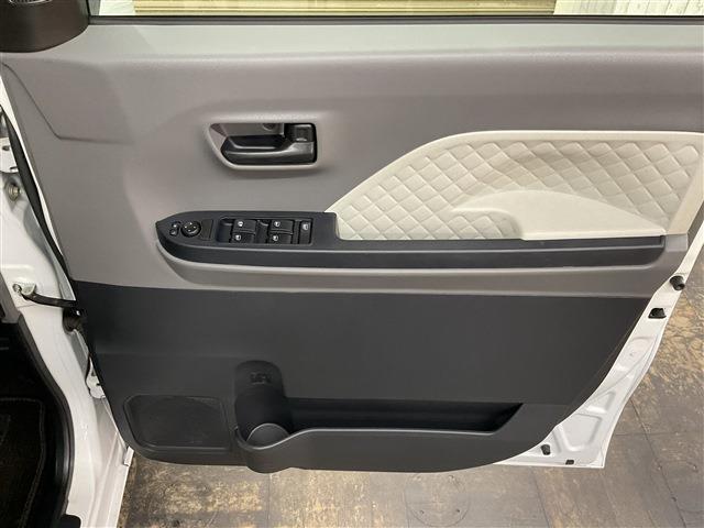 タント Ｌ　４ＷＤ　キーレスエントリー　アイドリングストップ　衝突被害軽減システム　衝突安全ボディ　盗難防止システム　クリアランスソナー　シートヒーター　レーンアシスト　ＬＥＤヘッドランプ　フルフラット（28枚目）
