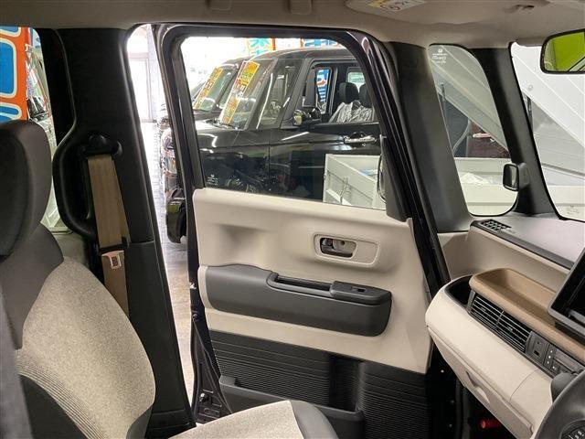 N-BOX ベースグレード(50枚目)