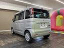 スペーシア ハイブリッドＧ　４ＷＤ　スマートキー　アイドリングストップ　衝突被害軽減システム　衝突安全ボディ　盗難防止システム　クリアランスソナー　シートヒーター　フルフラット（8枚目）