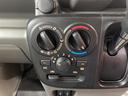 　４ＷＤ　ＦＭ／ＡＭチューナー　アイドリングストップ　パートタイム４ＷＤ　衝突被害軽減システム　ＬＥＤルームランプ　　エアコン　パワーステアリング（20枚目）