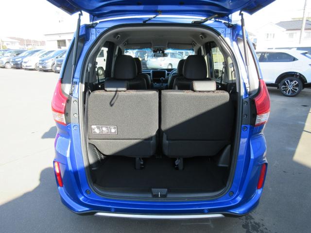 フリード クロスター　ＨｏｎｄａＳＥＮＳＩＮＧ　４ＷＤ　純正ナビ　フルセグ　Ｂｌｕｅｔｏｏｔｈ接続　ＣＤ／ＤＶＤ再生　バックカメラ　ＥＴＣ車載器　ドライブレコーダー　ＬＥＤヘッドライト　両側電動スライドドア　スマートキー（6枚目）