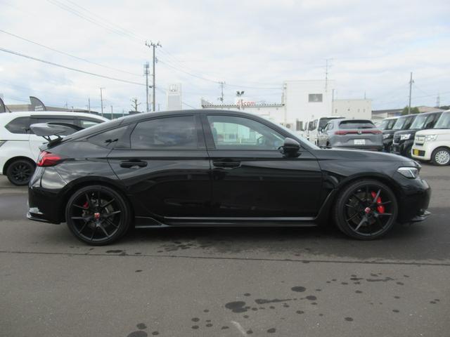 シビック タイプRレーシングブラックパッケージ(4枚目)