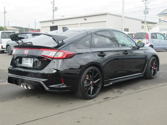 シビック タイプRレーシングブラックパッケージ(5枚目)