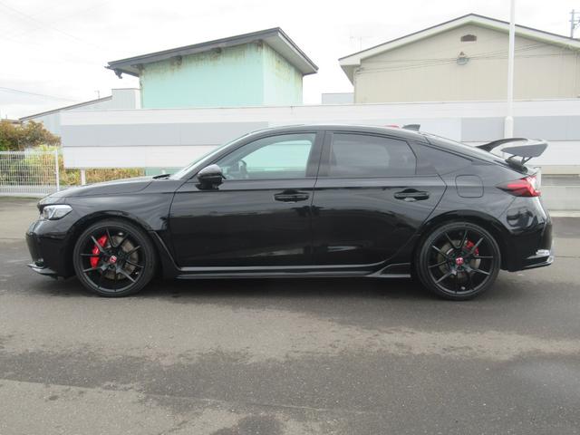 シビック タイプRレーシングブラックパッケージ(9枚目)