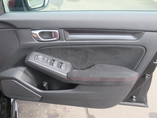 シビック タイプRレーシングブラックパッケージ(28枚目)