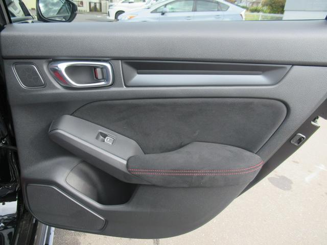 シビック タイプRレーシングブラックパッケージ(33枚目)