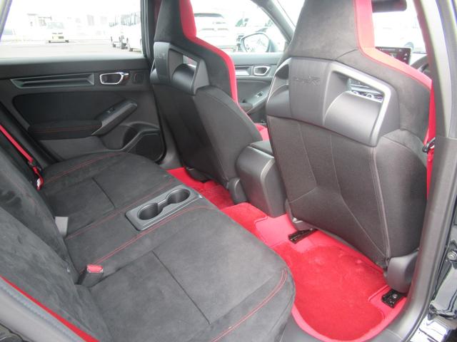 シビック タイプRレーシングブラックパッケージ(35枚目)