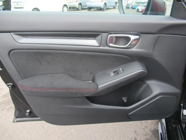 シビック タイプRレーシングブラックパッケージ(38枚目)