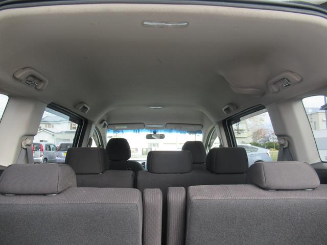 フリード Gジャストセレクション 4WD 純正ナビ ワンセグTV CD再生 リアカメラ ETC車載器 社外15インチアルミホイール 片側電動スライドドア 3列シート フロアマット 盗難防止装置(13枚目)