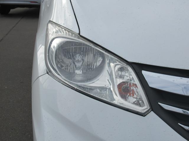 フリード Gジャストセレクション 4WD 純正ナビ ワンセグTV CD再生 リアカメラ ETC車載器 社外15インチアルミホイール 片側電動スライドドア 3列シート フロアマット 盗難防止装置(20枚目)