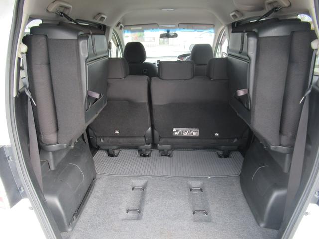 フリード Gジャストセレクション 4WD 純正ナビ ワンセグTV CD再生 リアカメラ ETC車載器 社外15インチアルミホイール 片側電動スライドドア 3列シート フロアマット 盗難防止装置(38枚目)