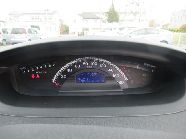 フリード Gジャストセレクション 4WD 純正ナビ ワンセグTV CD再生 リアカメラ ETC車載器 社外15インチアルミホイール 片側電動スライドドア 3列シート フロアマット 盗難防止装置(58枚目)