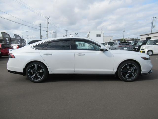 アコード e:HEV 純正ナビ フルセグTV HondaSENSING 障害物センサー Google搭載デジタルサービス対応 Bluetooth接続 純正18インチアルミホイール 電動シート ETC2.0(4枚目)