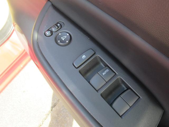 フィット e:HEVリュクス 4WD HondaSENSING 純正ナビ インターナビ対応 純正16インチアルミホイール 障害物センサー リアカメラ LEDヘッドライト Bluetooth接続 CD/DVD再生 ETC(28枚目)