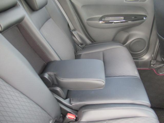 フィット e:HEVリュクス 4WD HondaSENSING 純正ナビ インターナビ対応 純正16インチアルミホイール 障害物センサー リアカメラ LEDヘッドライト Bluetooth接続 CD/DVD再生 ETC(34枚目)