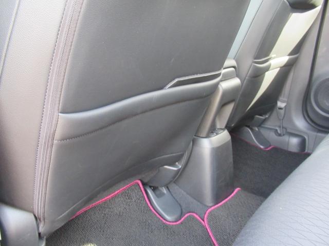 フィット e:HEVリュクス 4WD HondaSENSING 純正ナビ インターナビ対応 純正16インチアルミホイール 障害物センサー リアカメラ LEDヘッドライト Bluetooth接続 CD/DVD再生 ETC(38枚目)