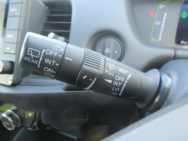 フィット e:HEVリュクス 4WD HondaSENSING 純正ナビ インターナビ対応 純正16インチアルミホイール 障害物センサー リアカメラ LEDヘッドライト Bluetooth接続 CD/DVD再生 ETC(53枚目)