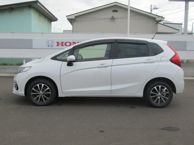 フィット 13G・Fコンフォートエディション 4WD HondaSENSING ドラレコ前後 社外ナビ フルセグTV Bluetooth接続 レーンアシスト LEDヘッドライト 社外15インチアルミホイール シートヒーター ETC車載器(8枚目)