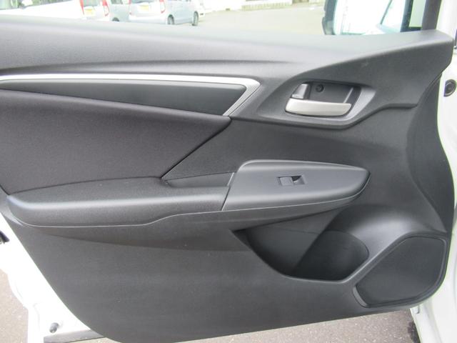 フィット 13G・Fコンフォートエディション 4WD HondaSENSING ドラレコ前後 社外ナビ フルセグTV Bluetooth接続 レーンアシスト LEDヘッドライト 社外15インチアルミホイール シートヒーター ETC車載器(36枚目)