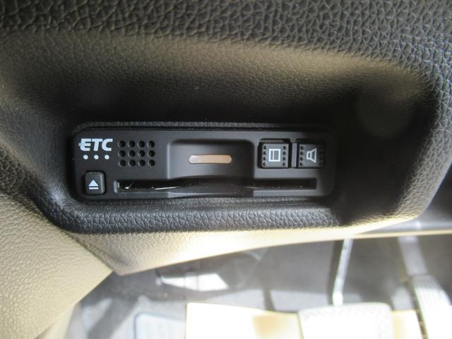 フィット 13G・Fコンフォートエディション 4WD HondaSENSING ドラレコ前後 社外ナビ フルセグTV Bluetooth接続 レーンアシスト LEDヘッドライト 社外15インチアルミホイール シートヒーター ETC車載器(70枚目)
