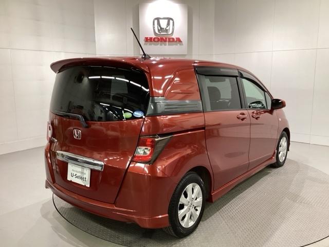 フリードスパイク Ｇエアロ　光触媒抗菌消臭施工済（2枚目）