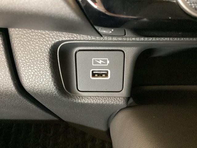 ヴェゼル ｅ：ＨＥＶＺ　光触媒抗菌消臭施工済（11枚目）